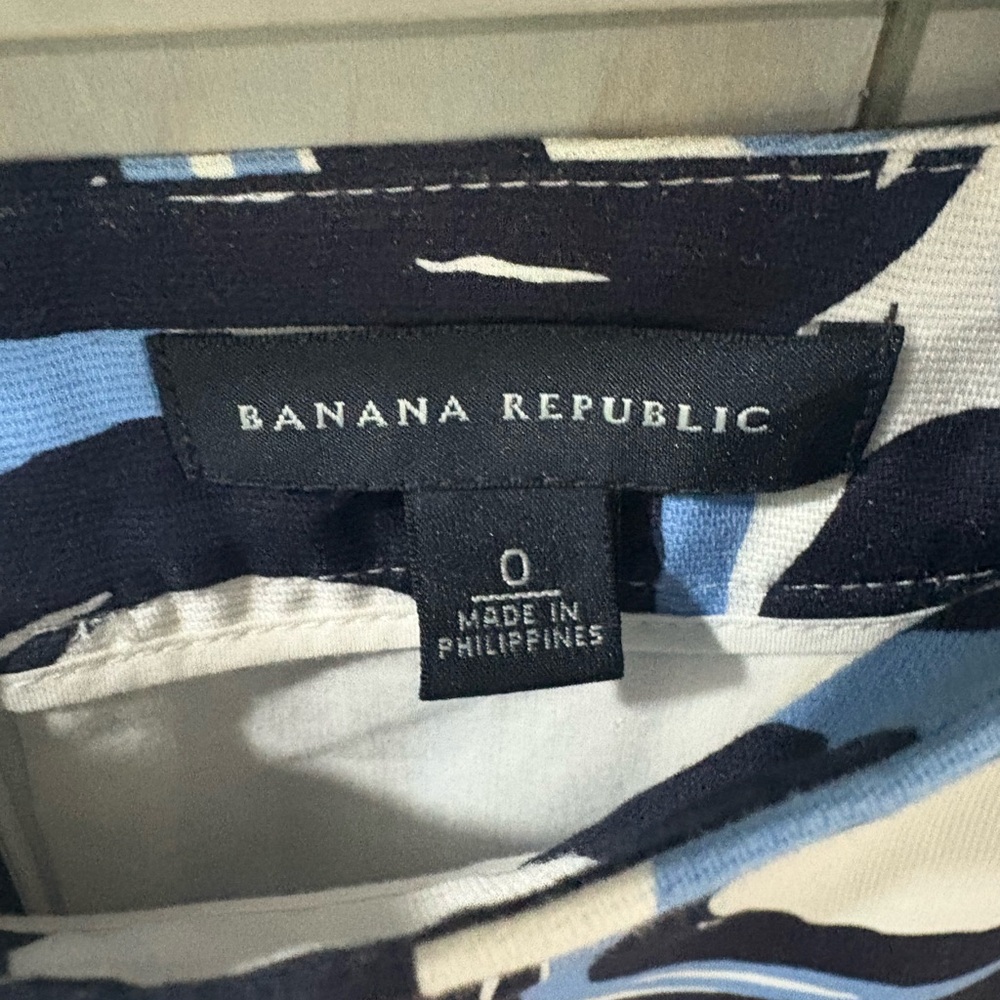 Banana Republic Blue and White A-Line Skirt, Size 0 - Picture 6 of 8